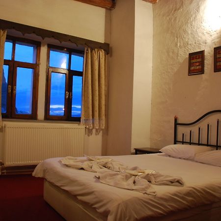Yasin'S Place Backpackers Cave Hostel Гьореме Екстериор снимка