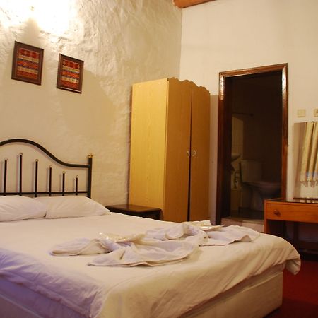 Yasin'S Place Backpackers Cave Hostel Гьореме Екстериор снимка