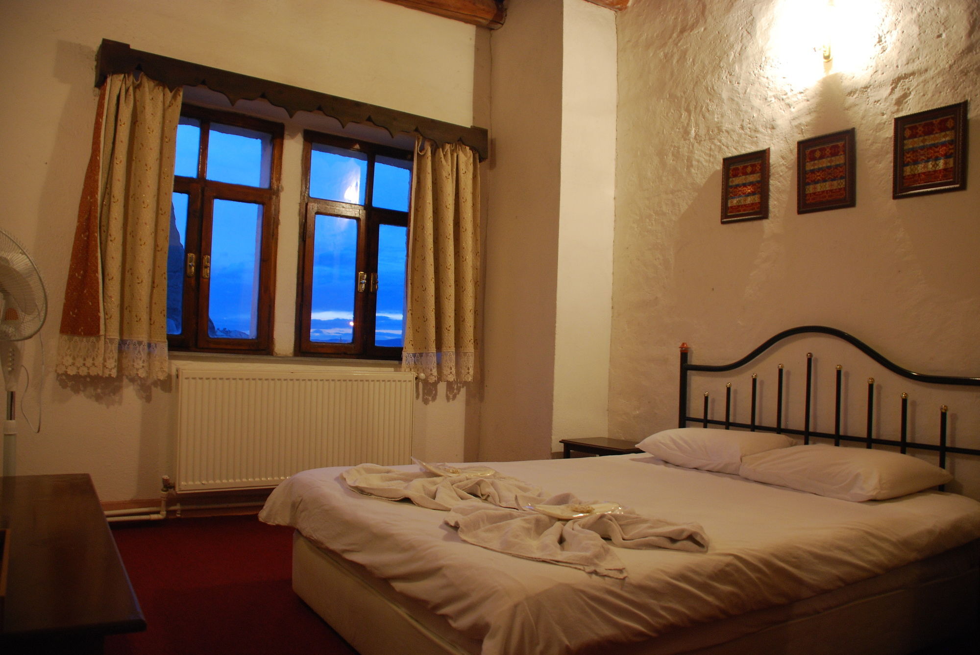 Yasin'S Place Backpackers Cave Hostel Гьореме Екстериор снимка