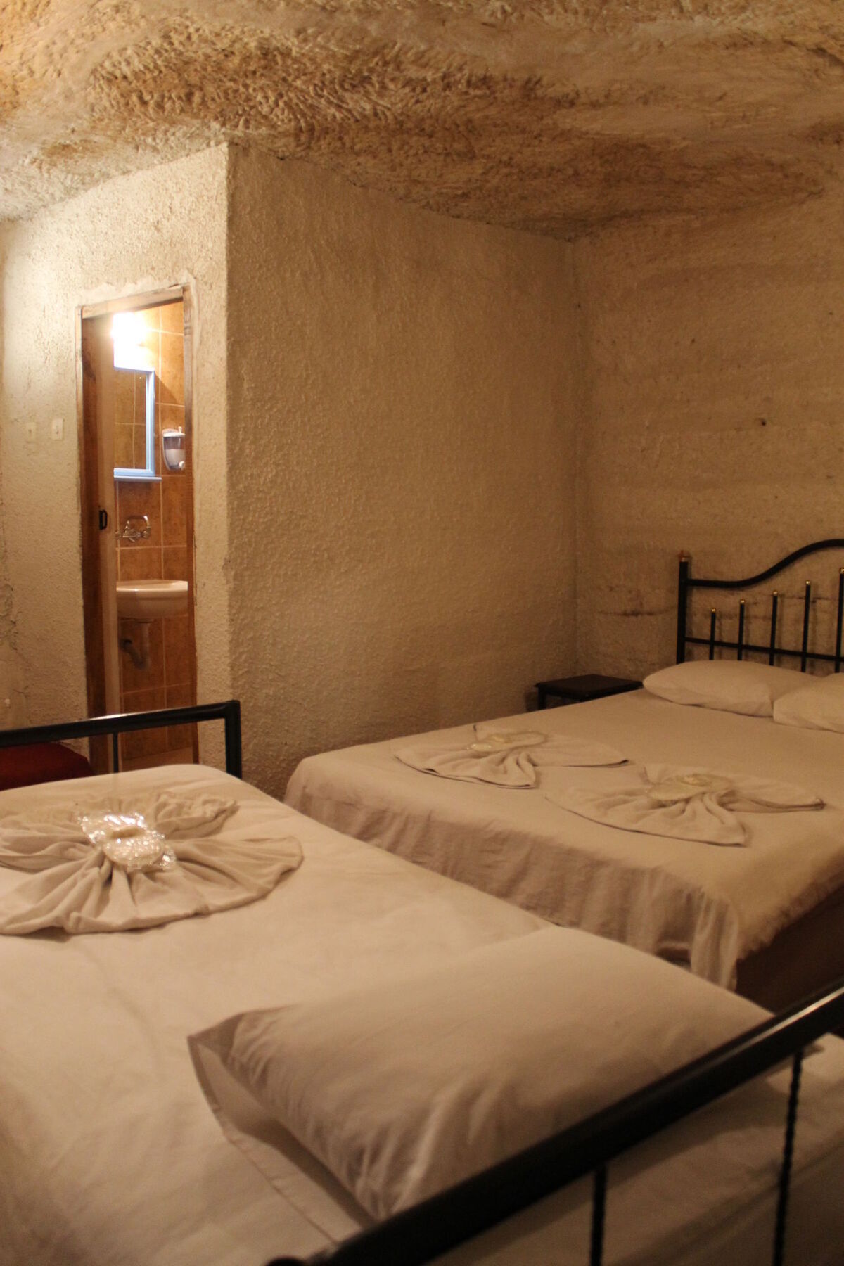 Yasin'S Place Backpackers Cave Hostel Гьореме Екстериор снимка