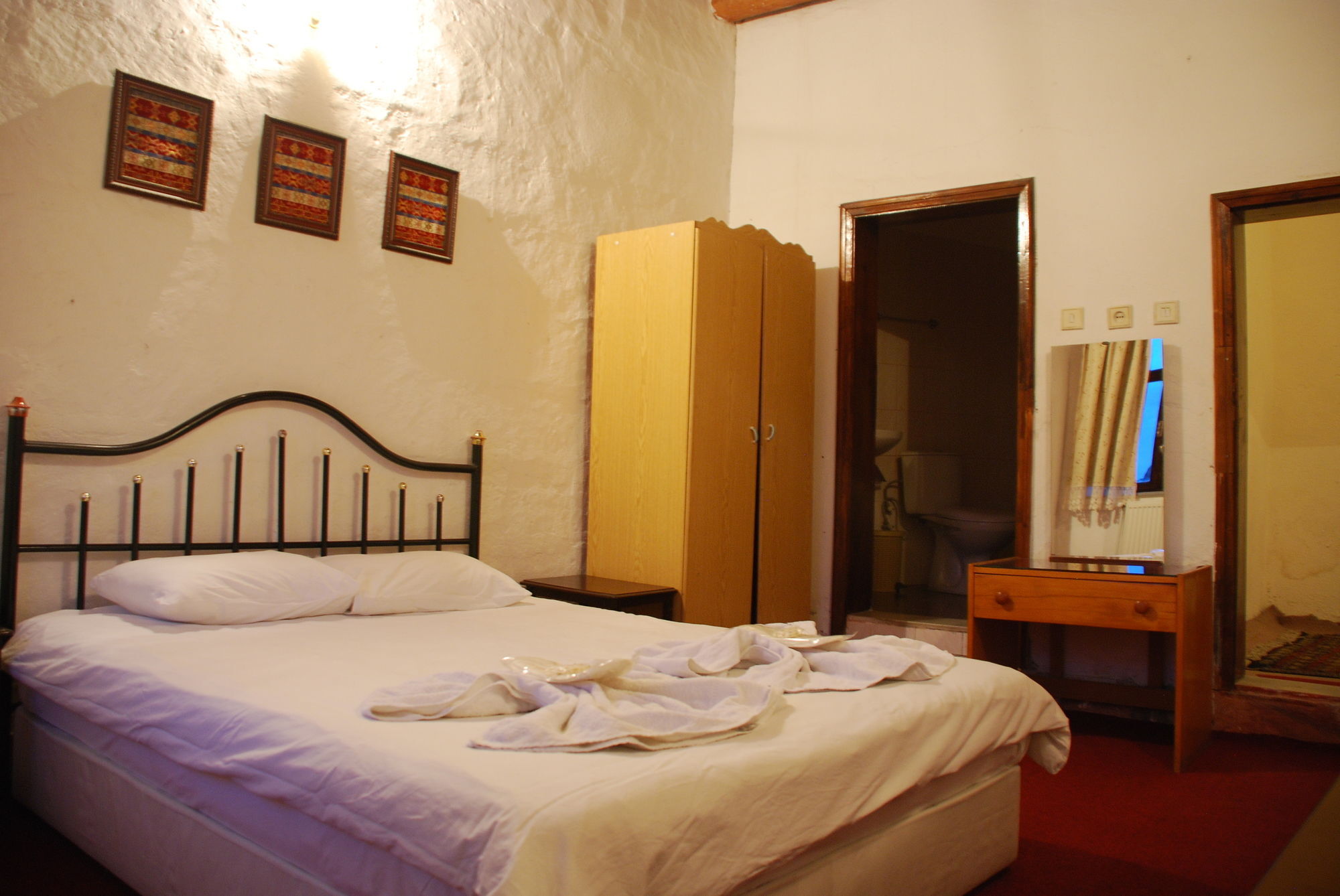 Yasin'S Place Backpackers Cave Hostel Гьореме Екстериор снимка