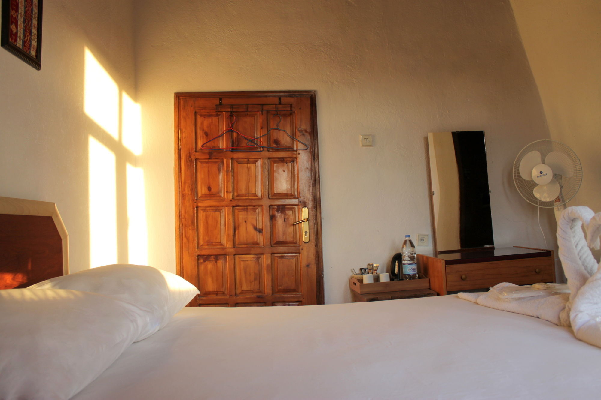 Yasin'S Place Backpackers Cave Hostel Гьореме Екстериор снимка